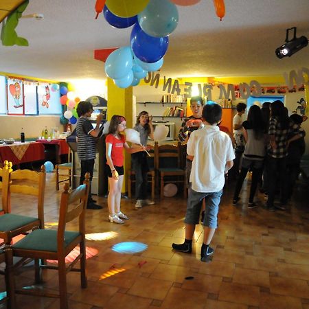 Family Hotel Primavera Levico Terme Bagian luar foto