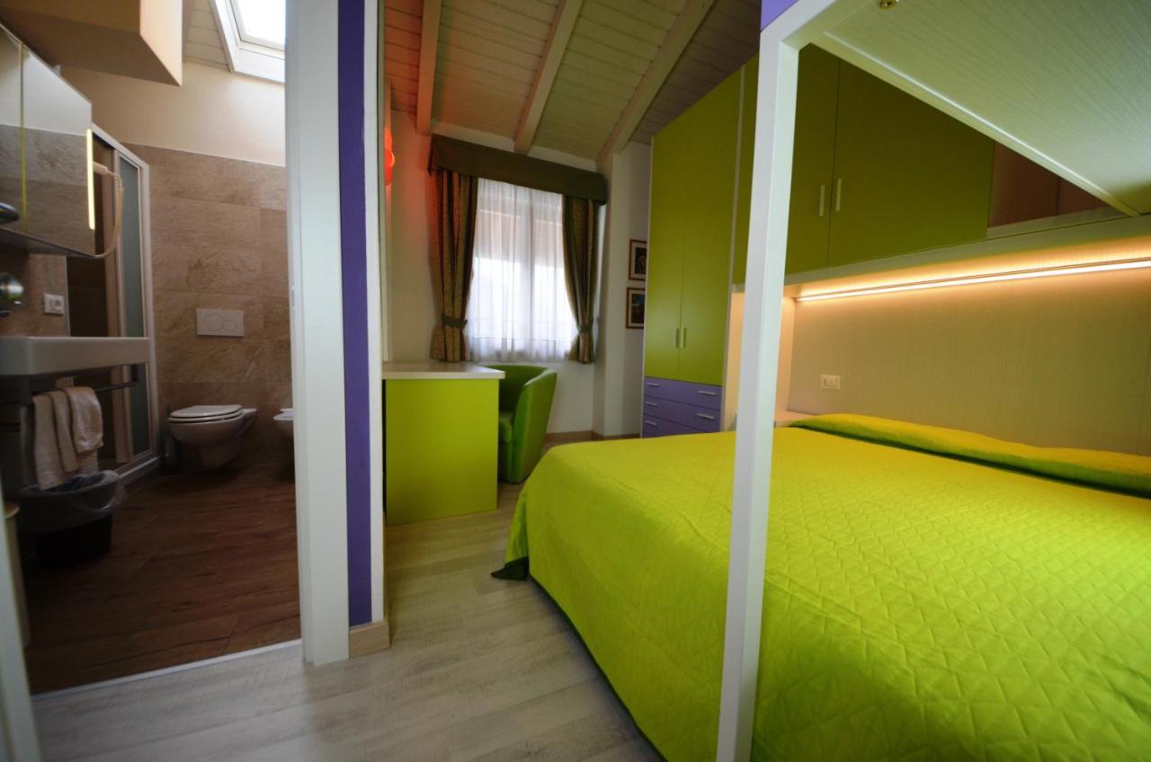 Family Hotel Primavera Levico Terme Bagian luar foto