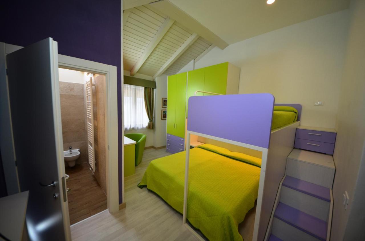 Family Hotel Primavera Levico Terme Bagian luar foto